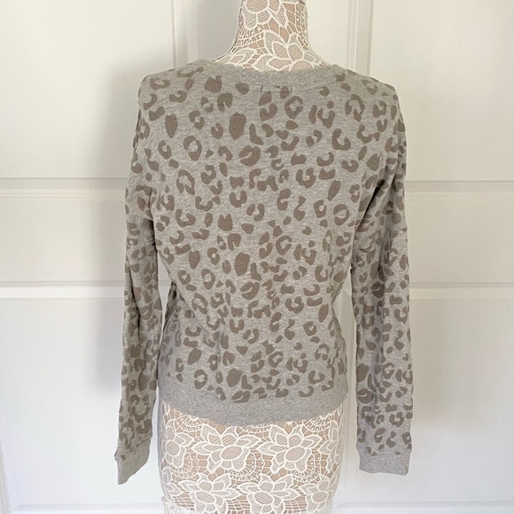 Rails $128 Marlo Leopard Print Side Zip Crewneck Sweatshirt Flocked Heather Grey - Picture 5 of 6